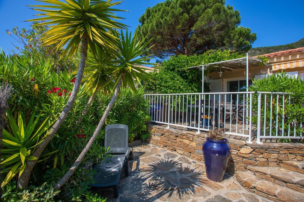 Residence Les Pescadieres Le Lavandou Exteriör bild